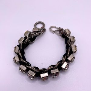 Sassy vintage fashion rhinestone bangle bracelet - medium